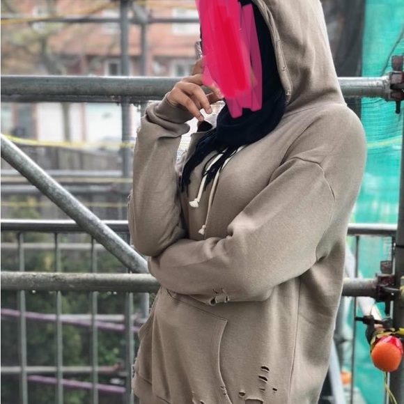 Hoodie with pants - Picture 2 of 5